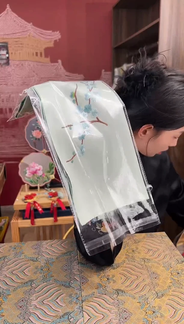 【闪购商品】刺绣苏绣100桑蚕丝丝巾