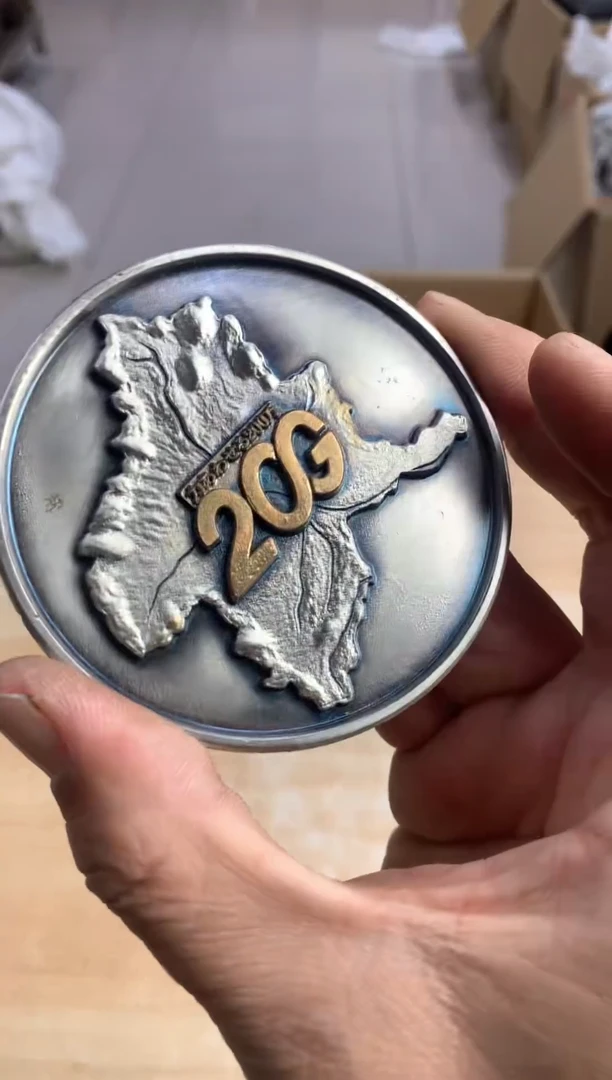 铁默认微瑕，no退no换，介意勿拍