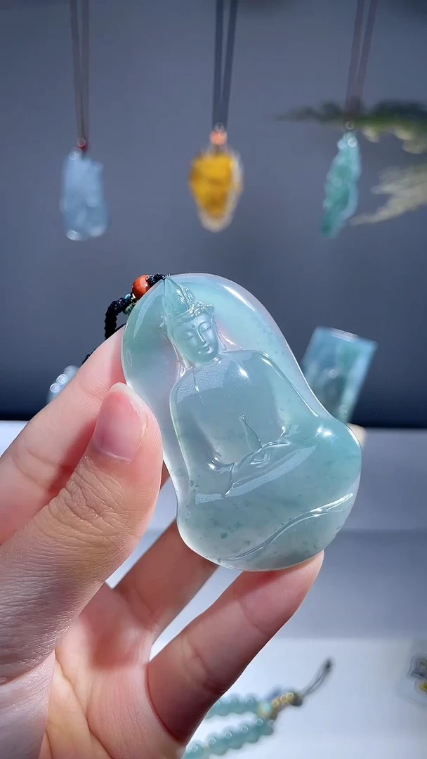 颈饰未镶嵌翡翠观音