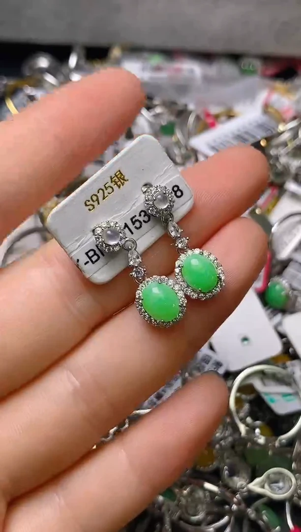 银S925镶嵌戒指翡翠百内无证书