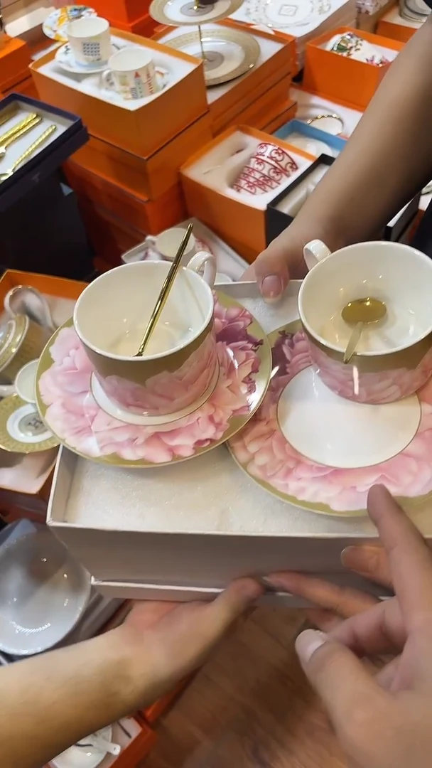 杯鸿辉家品牌瓷器，京东包邮！