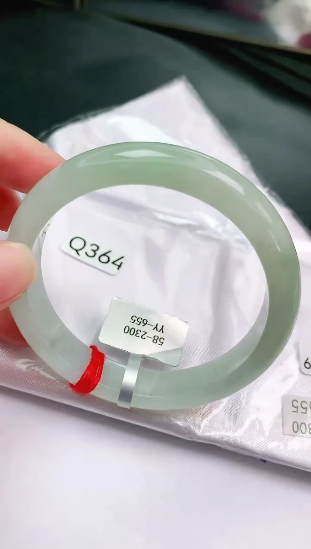 未镶嵌手镯翡翠缅甸天然A货翡翠手镯