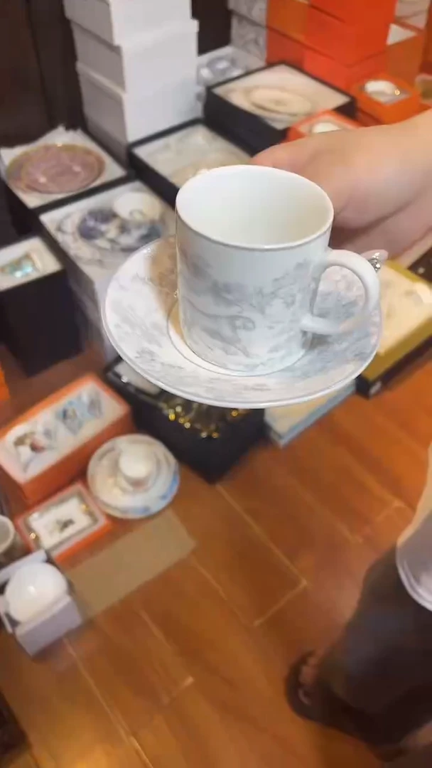 杯鸿辉家品牌瓷器，京东包邮！