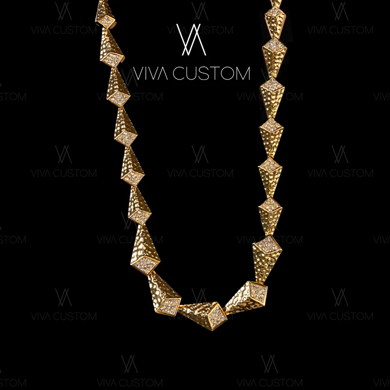 铜合金合成锆石项链 素金系列 意式雕塑感压花项链