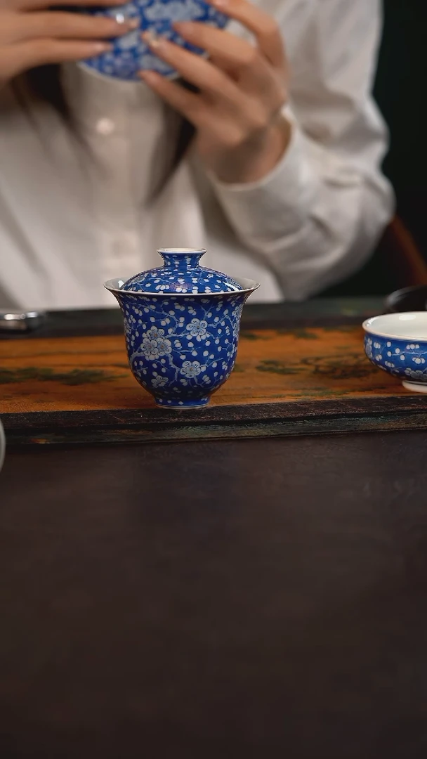 杯聚澜堂蓝地冰梅铃铛盖碗