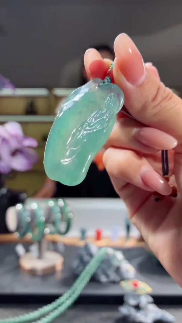 吊坠(不含链)未镶嵌翡翠观音