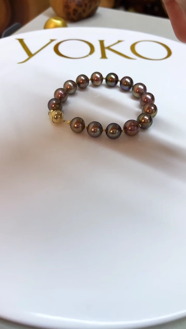 颈饰18K金镶嵌淡水珍珠9-10mm