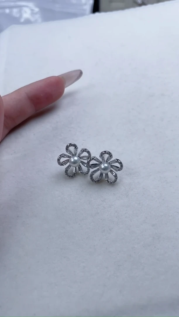 银S925镶嵌淡水珍珠耳饰Z376