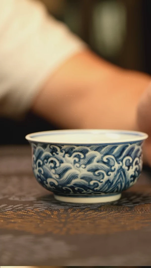 中式仿明江崖海水龙纹炉式