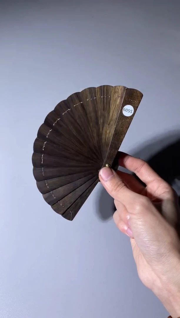 【闪购商品】金丝楠木雕605号10cm乌木金丝楠小叶桢楠掌中扇