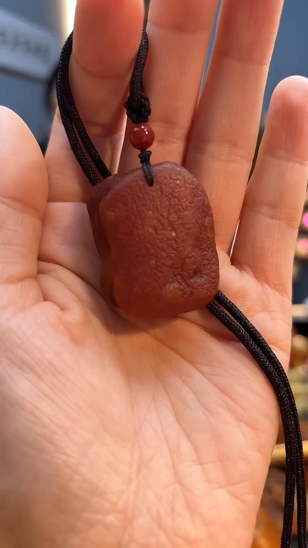 琥珀颈饰未镶嵌吊坠