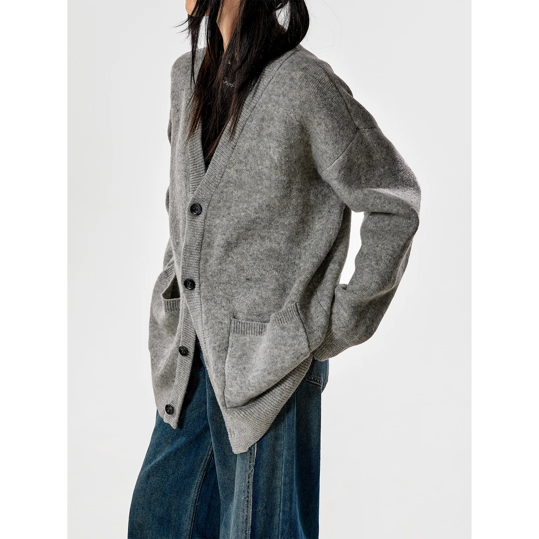 lemanism2024冬季针织高密防寒保暖V领开衫毛衣外套