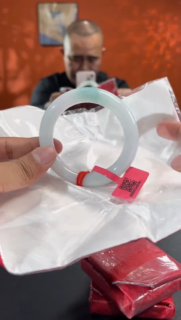 未镶嵌手镯翡翠翡翠手镯 55