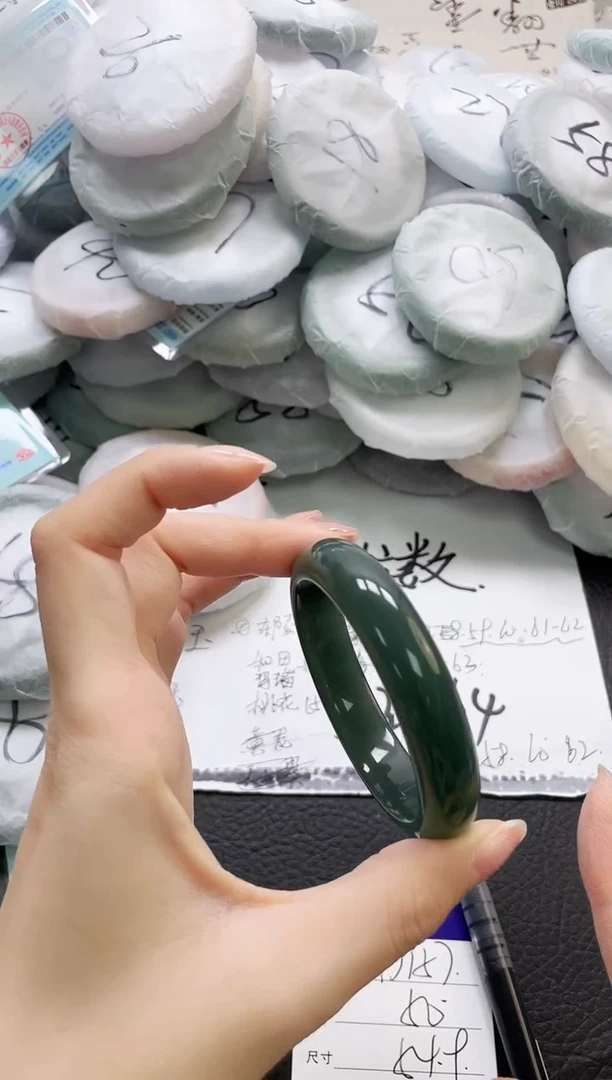 未镶嵌手镯石英质玉157-54