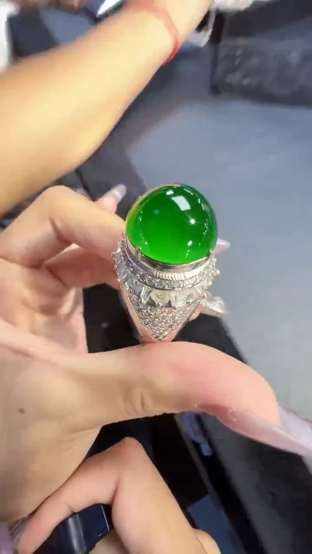 定制翡翠未镶嵌蛋面1