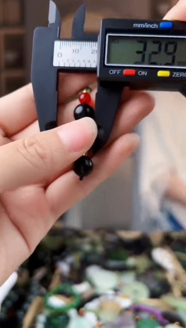 颈饰未镶嵌和田玉拍一发一，多样性发货