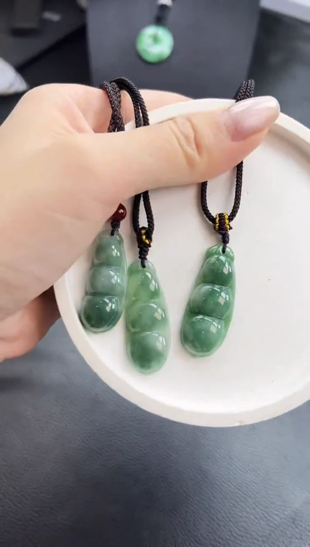 【闪购商品】翡翠颈饰未镶嵌K627-700福豆多样性发一