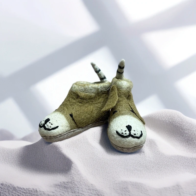 乐乐玛小狗图案小孩毡鞋