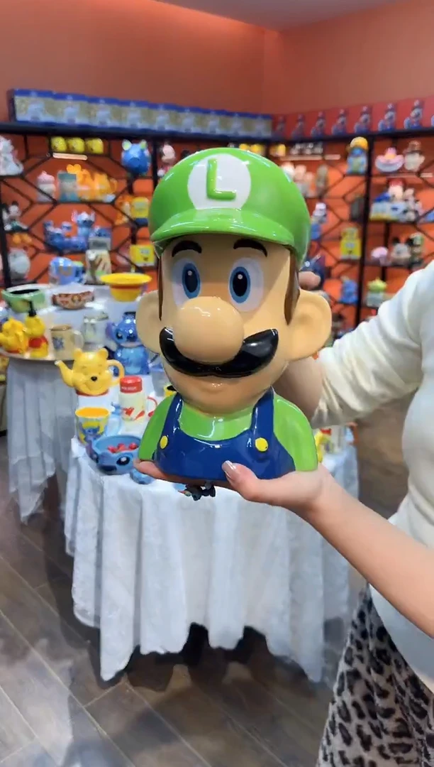 瓷片@@绿色路易吉饼干罐