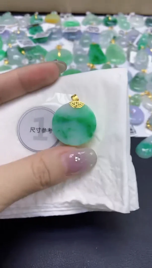 颈饰18K金镶嵌翡翠天然缅甸翡翠A货百元以上9元证书费自理