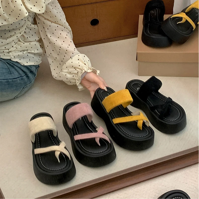 南在南方网红粉色厚底套趾拖鞋女夏外穿2025新款百搭增高防滑凉拖