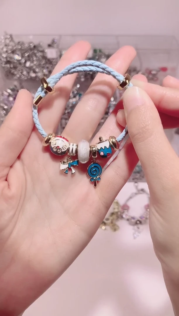 无铜合金天蓝色卡通款成品，库存1~