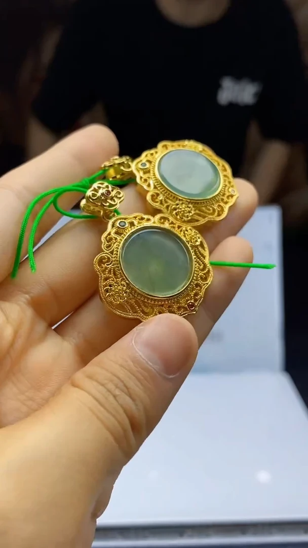 翡翠未镶嵌颈饰多样性发货 (只发一件) *MC6