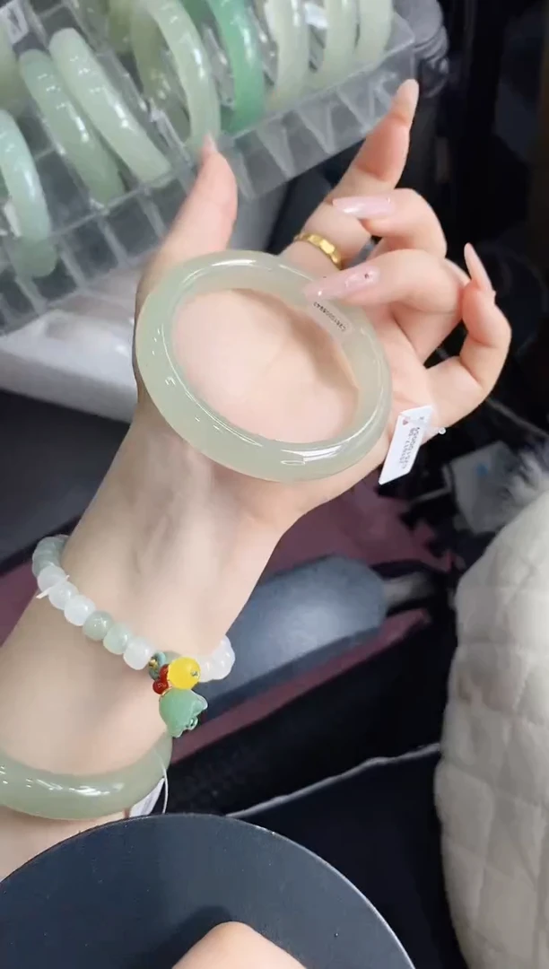 未镶嵌手镯石英质玉w230-DB57+