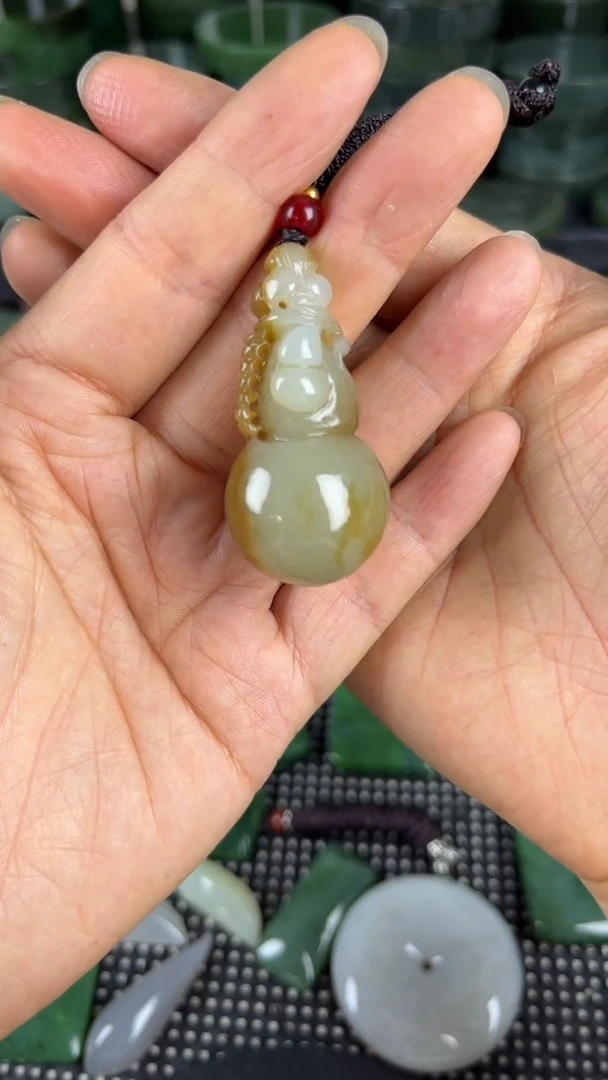 和田玉未镶嵌珠宝半成品葫芦