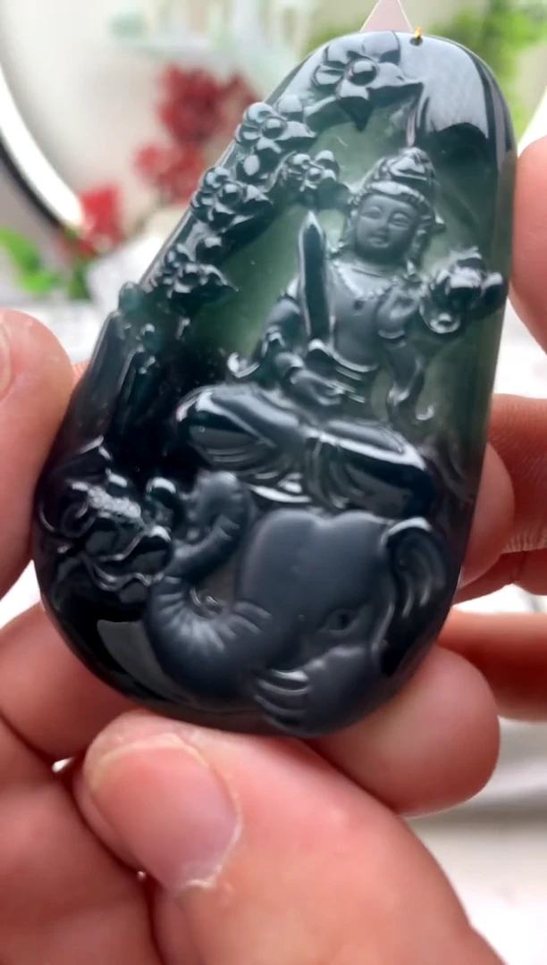 【闪购商品】翡翠颈饰未镶嵌普贤
