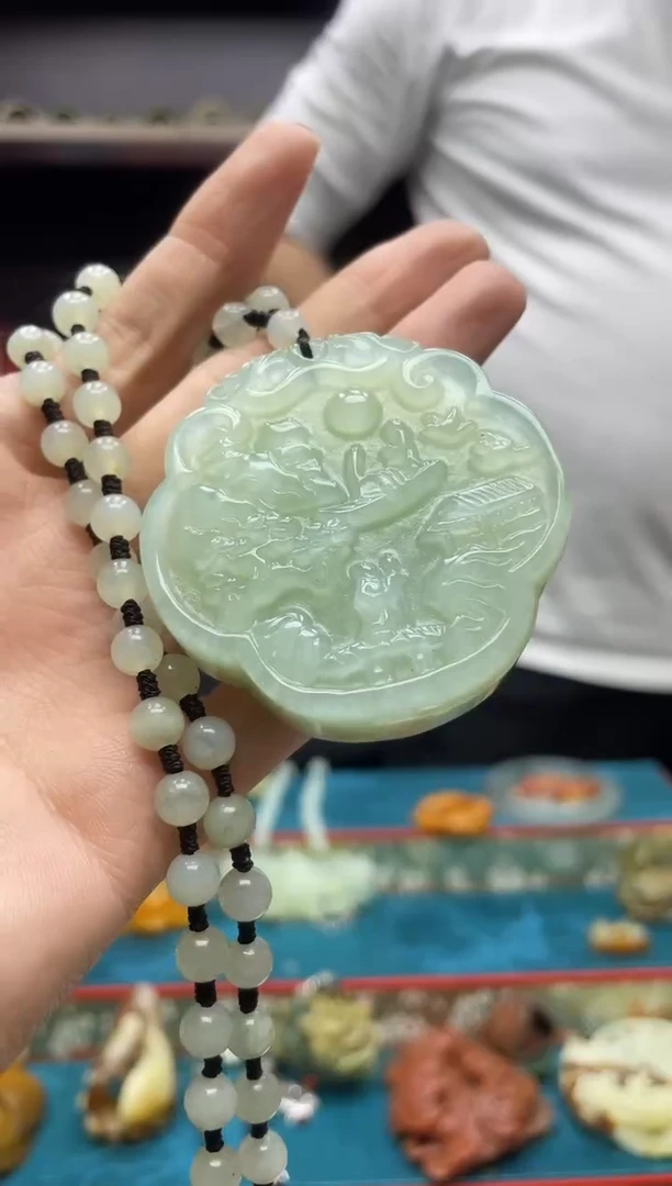 未镶嵌岫玉吊坠·
