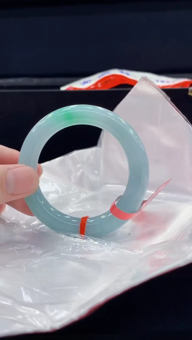 未镶嵌手镯翡翠翡翠手镯