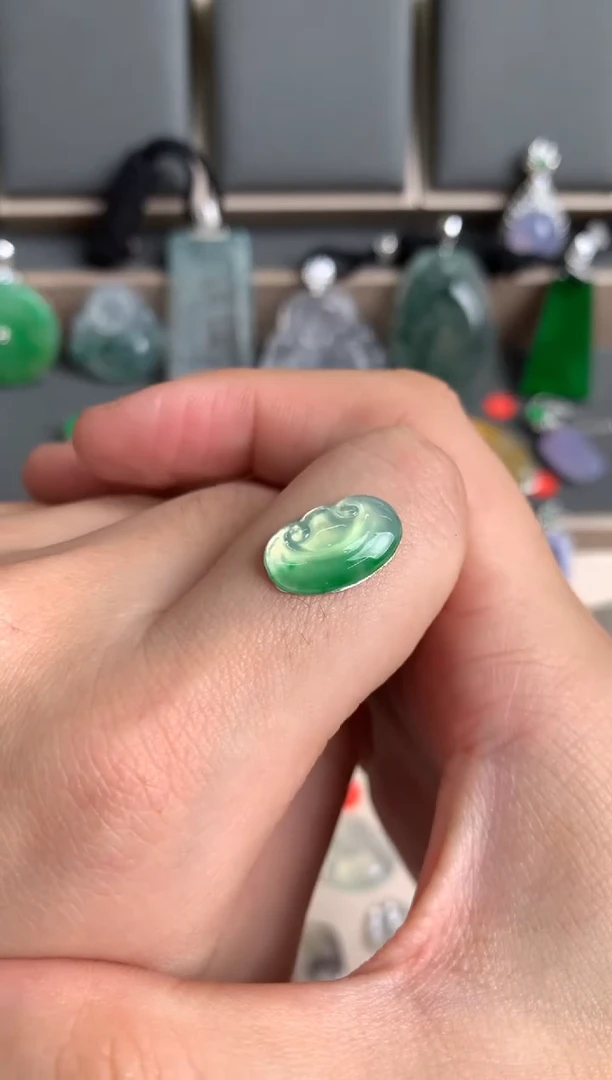 未镶嵌定制翡翠裸玉