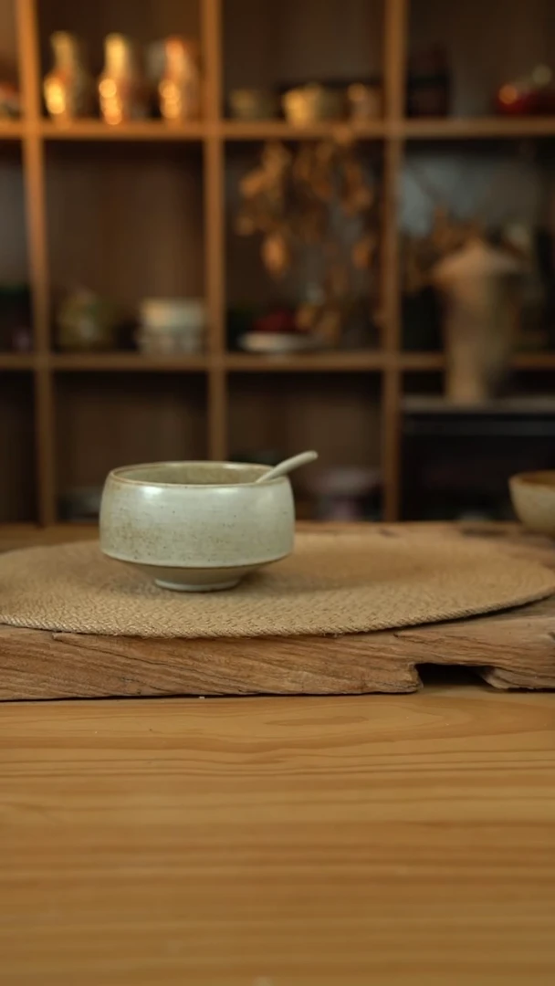 福利奶奶系列的钵钵米饭碗+勺子1个