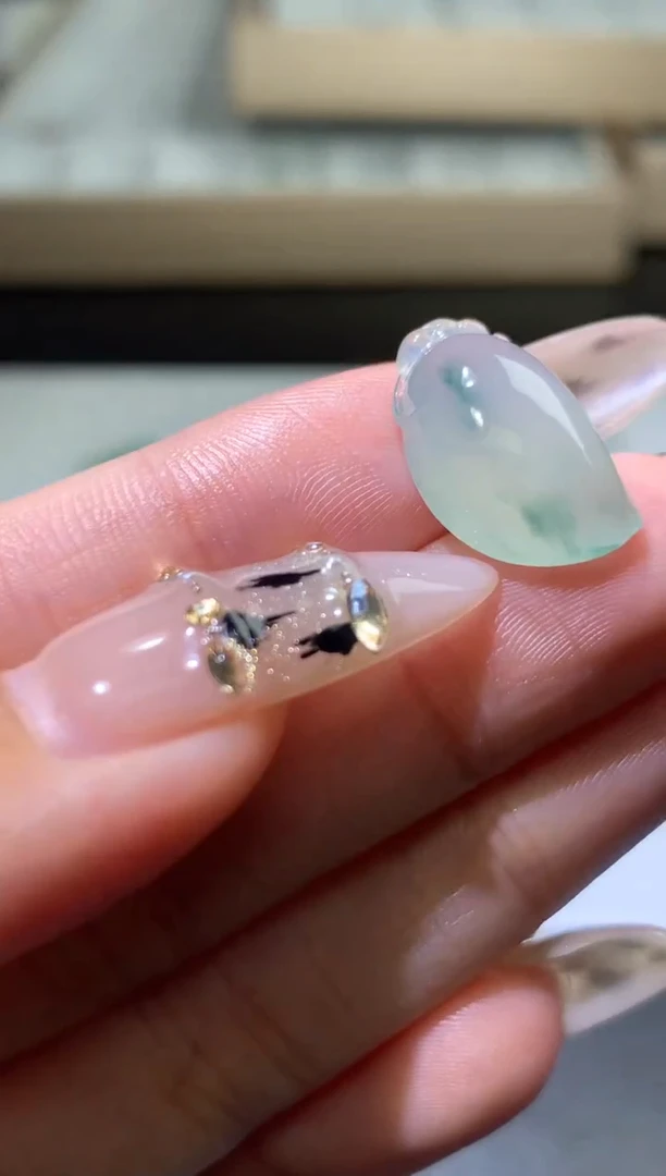 未镶嵌定制翡翠毛货  18.8-11.2-6.9