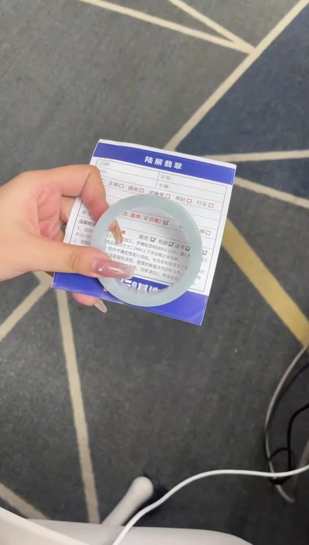 未镶嵌手镯定制翡翠烟**璨定制手镯DZS/GYA1