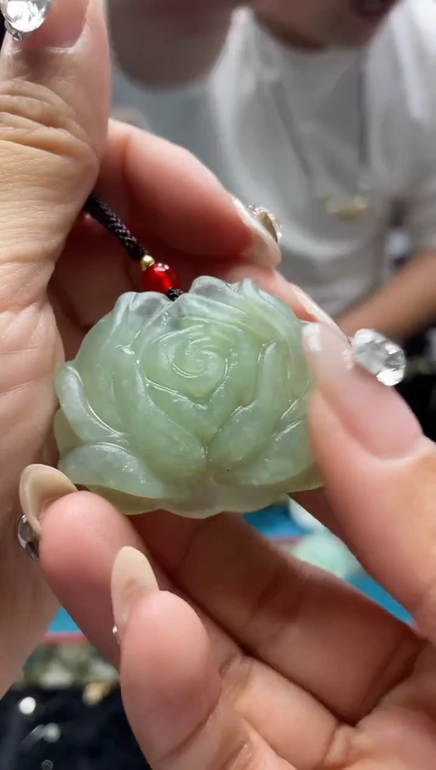 未镶嵌岫玉吊坠·