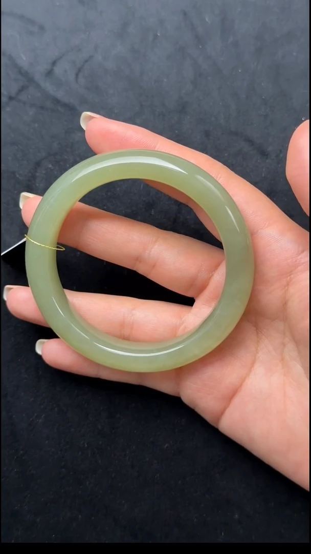 颈饰未镶嵌和田玉014-湖水绿平安镯-60.1mm-NQP60-1231