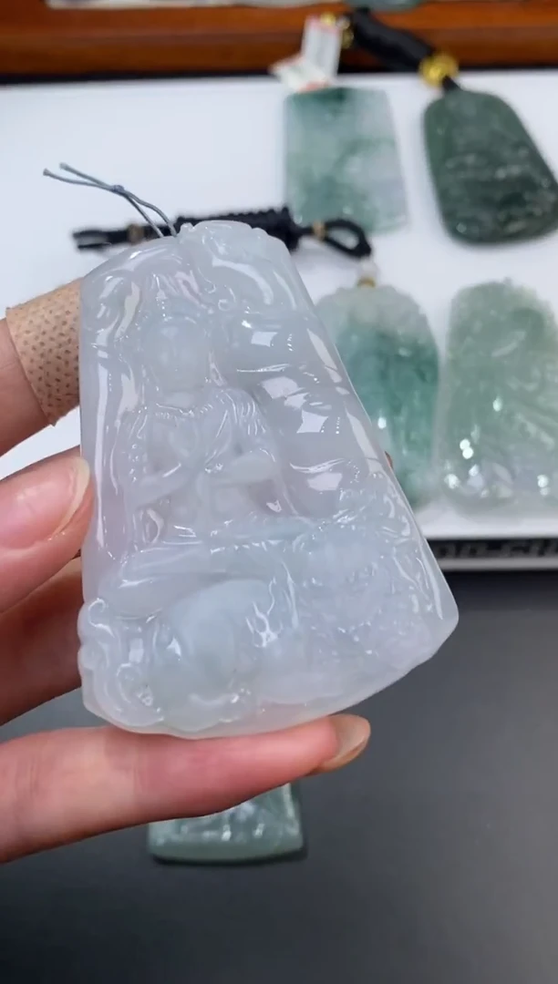 未镶嵌挂件翡翠371063    多人