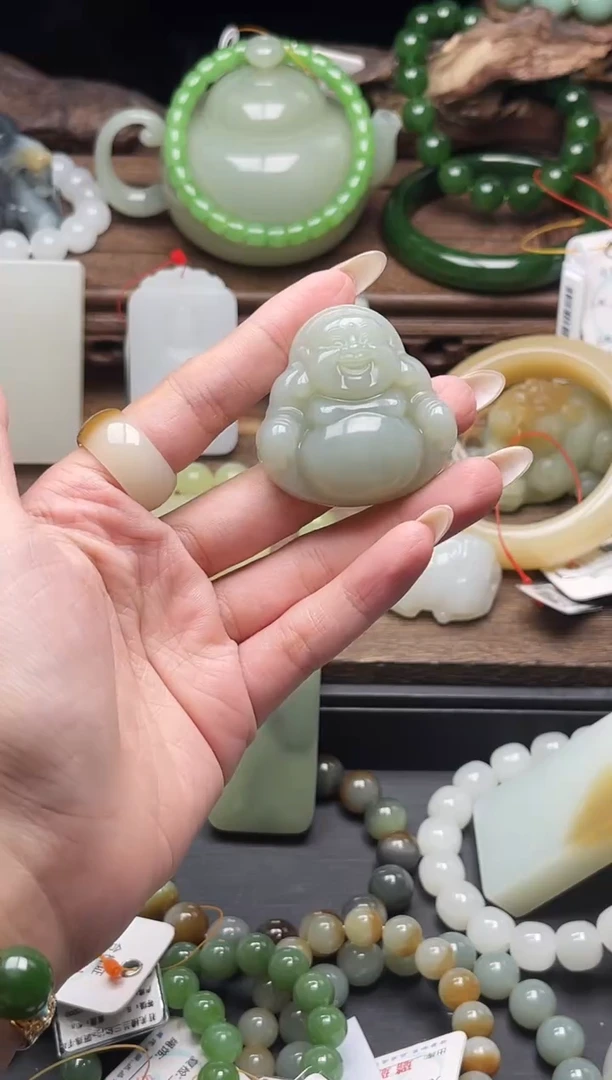 吊坠(不含链)未镶嵌和田玉且末青白 佛公9014807