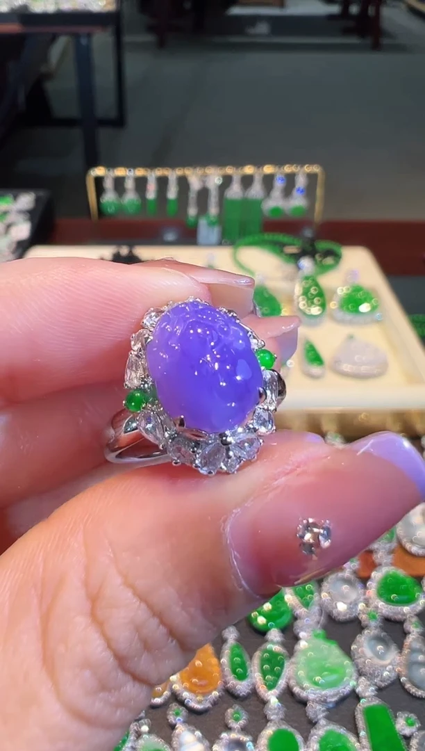 【闪购商品】翡翠戒指18K金镶嵌翡翠