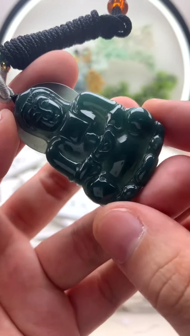 颈饰未镶嵌翡翠观音