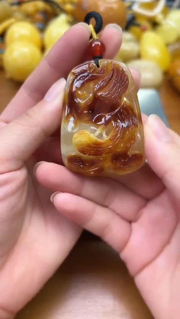 裸石琥珀未镶嵌蜜蜡吊坠