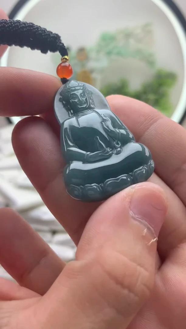 颈饰未镶嵌翡翠小观音