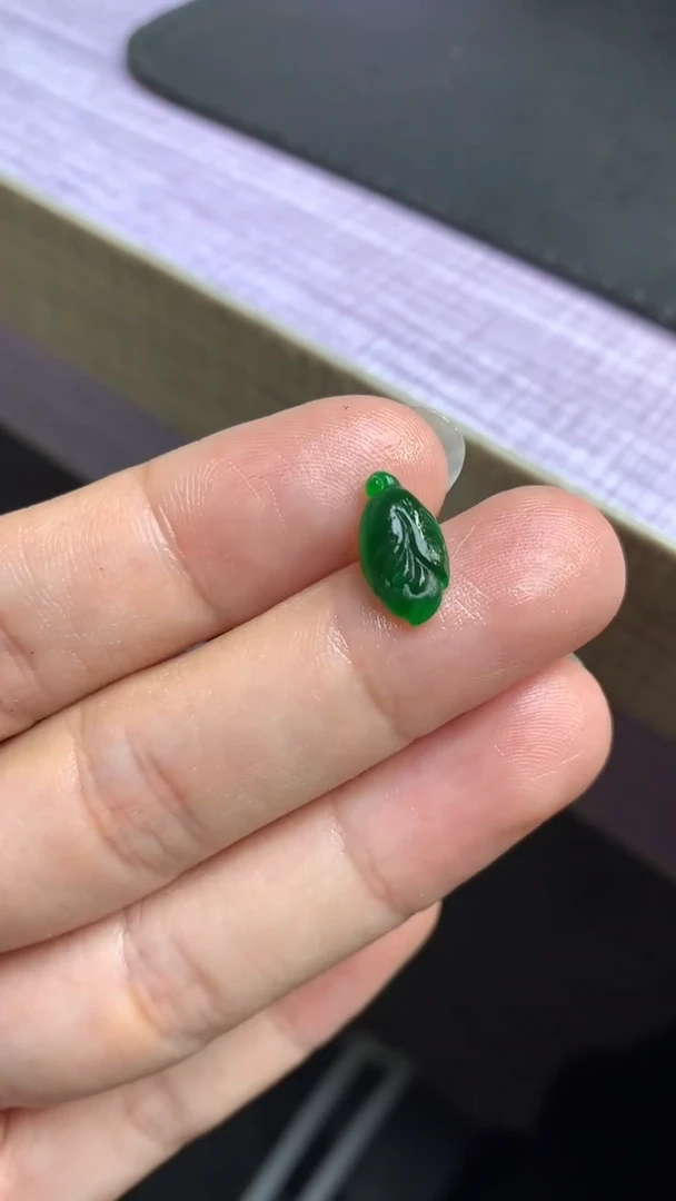 未镶嵌定制翡翠毛货