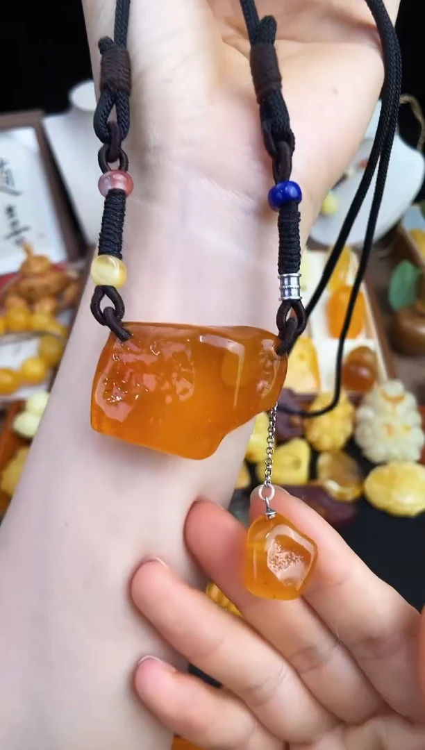 未镶嵌琥珀珠宝奇石柒月