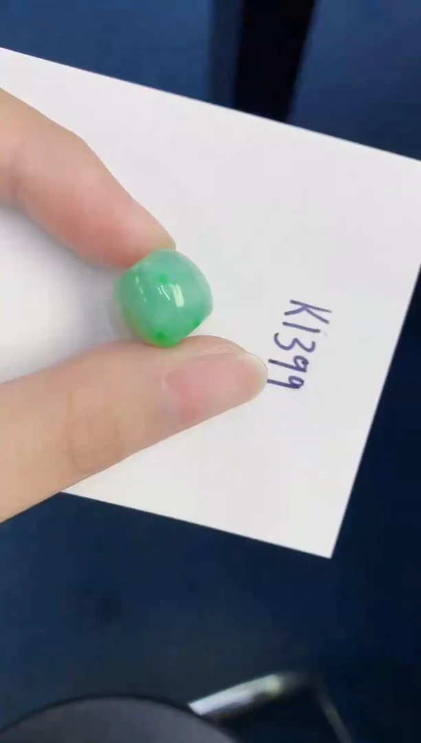 颈饰未镶嵌翡翠天然翡翠缅甸A货