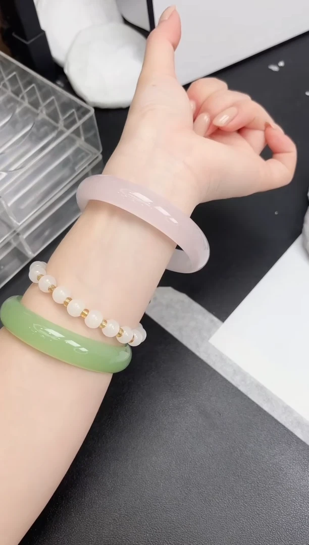 未镶嵌手镯石英质玉2/5960