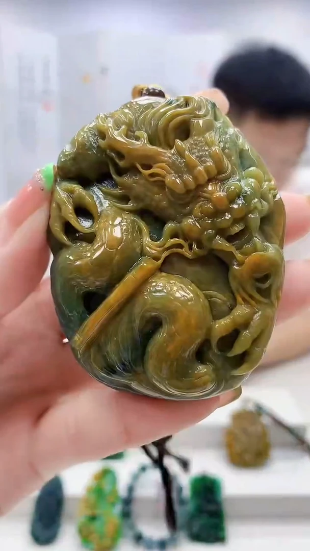 未镶嵌定制翡翠飘**️5158ry-毛货挂件