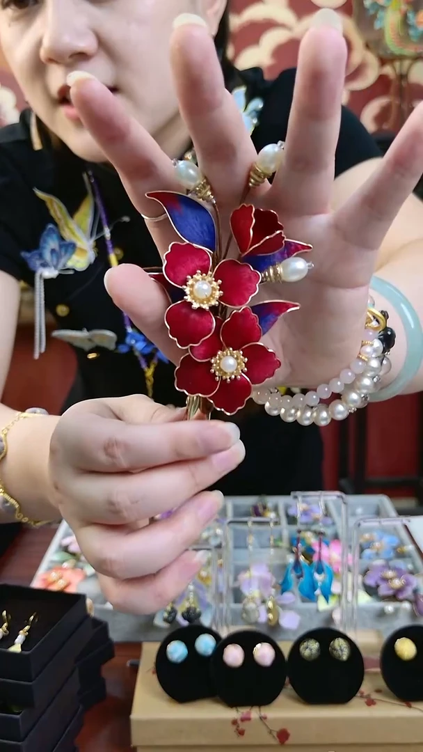 刺绣纯手工非遗绒花耳钩